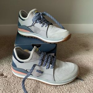 Lems Women's Athletic Shoes - Gray and Blue